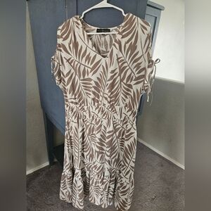 Fred David Brown and White Leaf Pattern Blouse